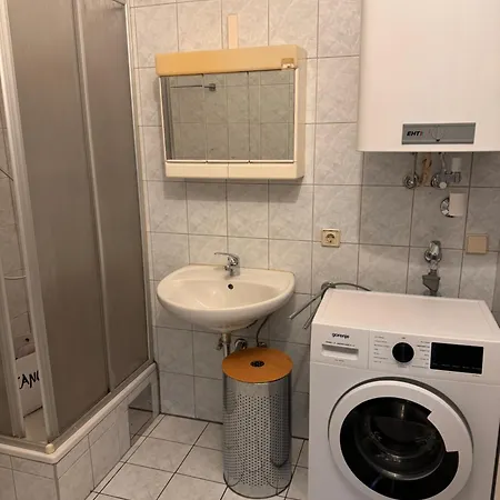 Apartment Pauline Mit Balkon Und Internet Knittelfeld Exterior photo